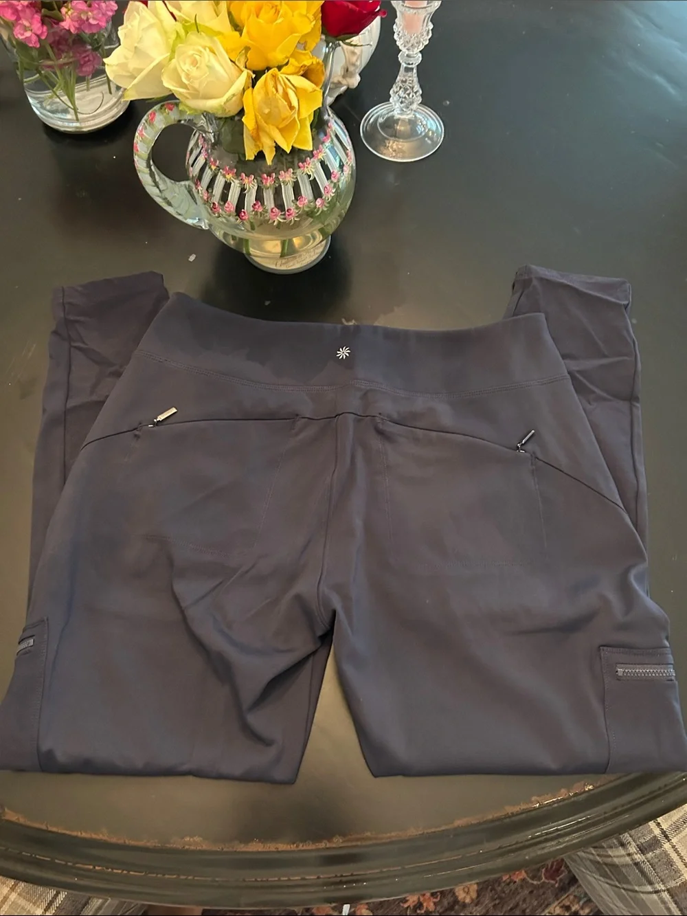 Athleta Women’s Navy Cargo Pants with Zip Pockets NWOT